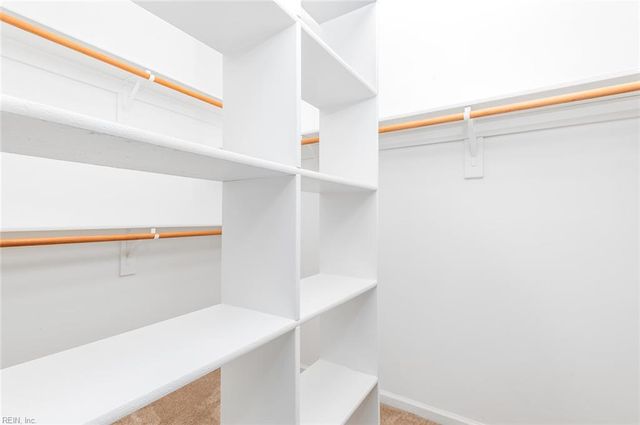 114 Lands End LN, Carrollton, VA 23314