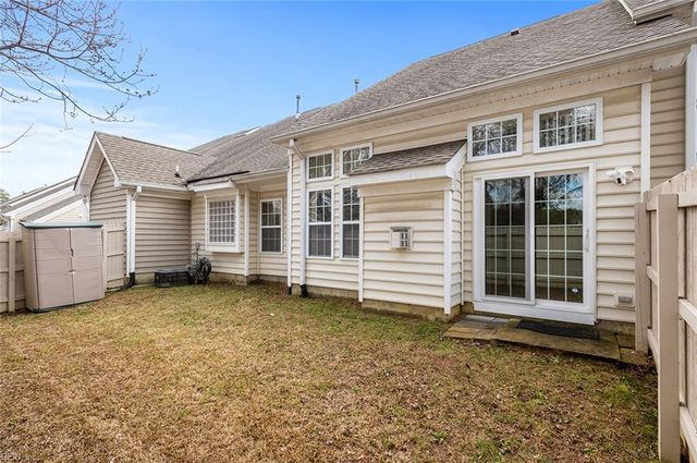 114 Lands End LN, Carrollton, VA 23314