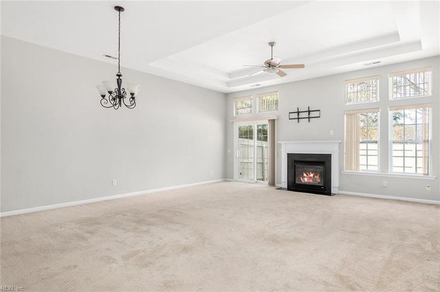 114 Lands End LN, Carrollton, VA 23314