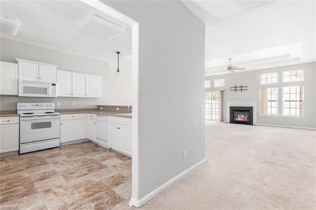 114 Lands End LN, Carrollton, VA 23314