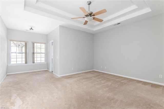 114 Lands End LN, Carrollton, VA 23314