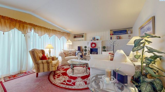 822 SE 12th Street, College Place, WA 99324