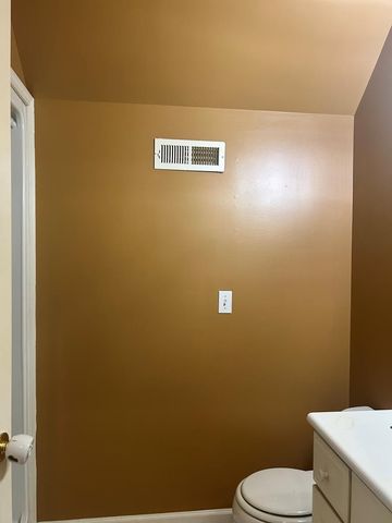 134 Coleman St, Big Sandy, TN 38221