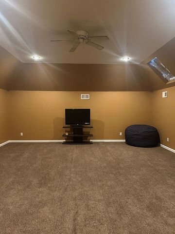 134 Coleman St, Big Sandy, TN 38221