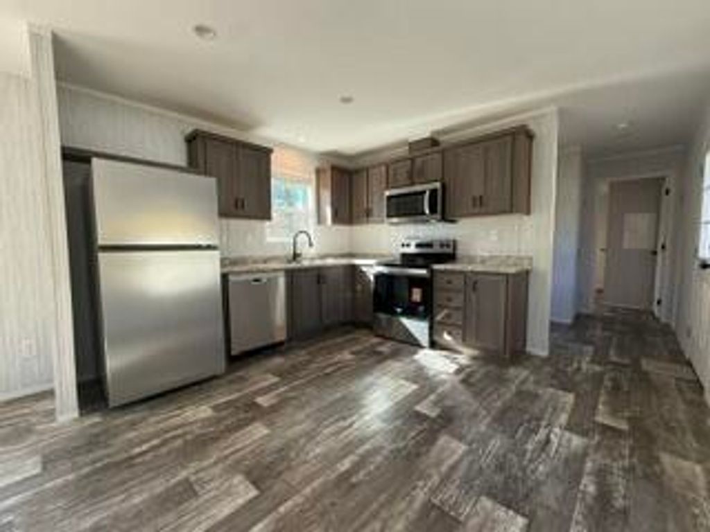 14 Brookwood Court, Lisbon, ME 04252 — photo 3