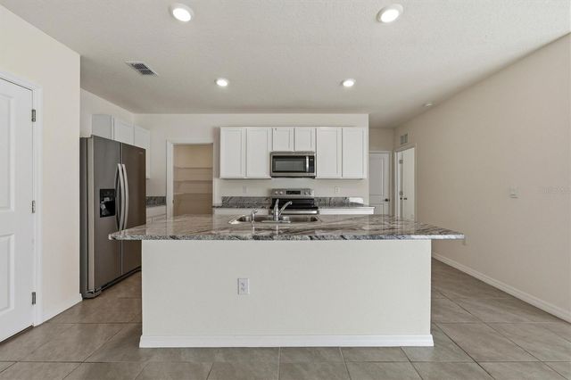 5764 HOLLINGWORTH TRAIL, Wesley Chapel, FL 33545