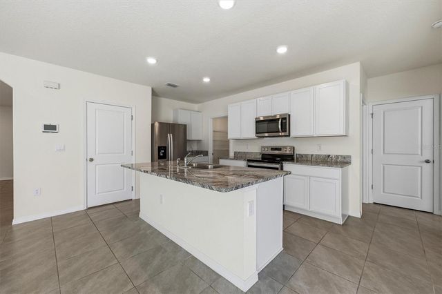 5764 HOLLINGWORTH TRAIL, Wesley Chapel, FL 33545