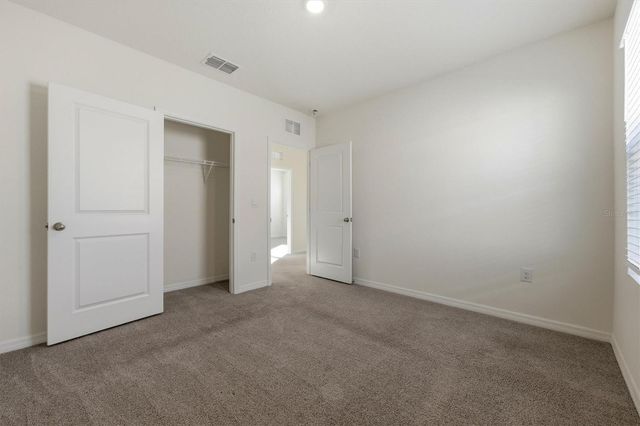 5764 HOLLINGWORTH TRAIL, Wesley Chapel, FL 33545