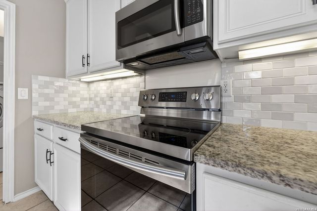 228 Spice Oak Ln, Cibolo, TX 78108