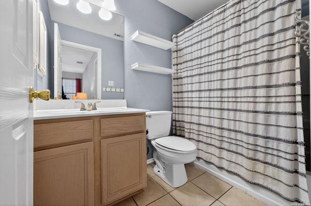 228 Spice Oak Ln, Cibolo, TX 78108