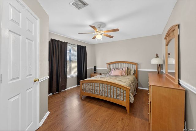 228 Spice Oak Ln, Cibolo, TX 78108