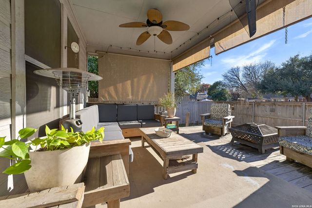 228 Spice Oak Ln, Cibolo, TX 78108