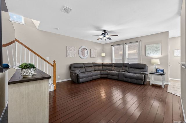 228 Spice Oak Ln, Cibolo, TX 78108