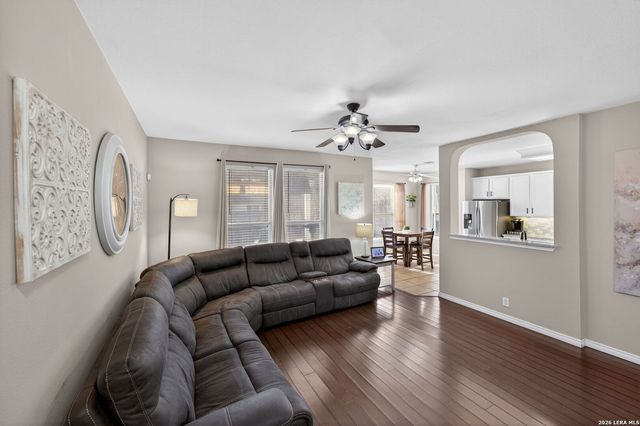 228 Spice Oak Ln, Cibolo, TX 78108