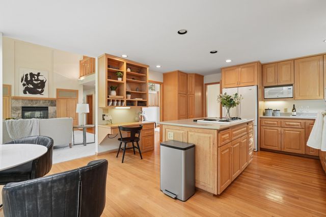 782 Evergreen Knolls, Mendota Heights, MN 55118