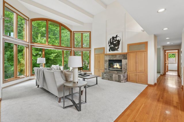 782 Evergreen Knolls, Mendota Heights, MN 55118