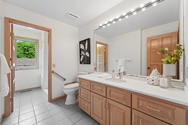 782 Evergreen Knolls, Mendota Heights, MN 55118
