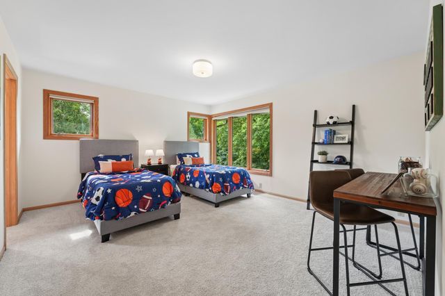 782 Evergreen Knolls, Mendota Heights, MN 55118