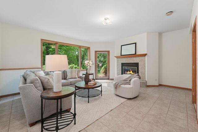 782 Evergreen Knolls, Mendota Heights, MN 55118