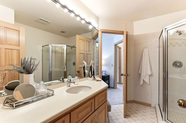 782 Evergreen Knolls, Mendota Heights, MN 55118