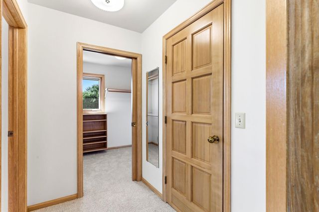 782 Evergreen Knolls, Mendota Heights, MN 55118