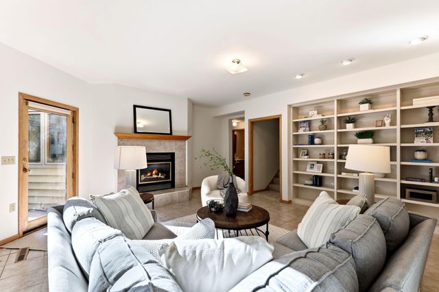 782 Evergreen Knolls, Mendota Heights, MN 55118