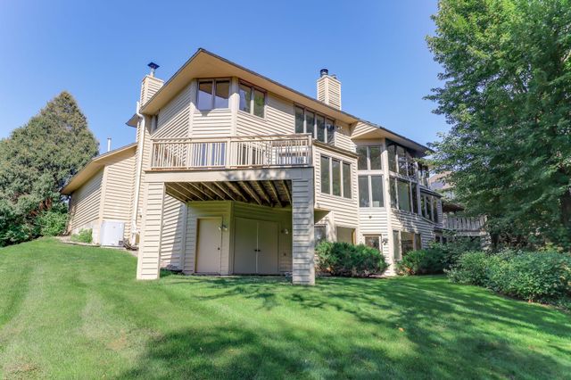 782 Evergreen Knolls, Mendota Heights, MN 55118