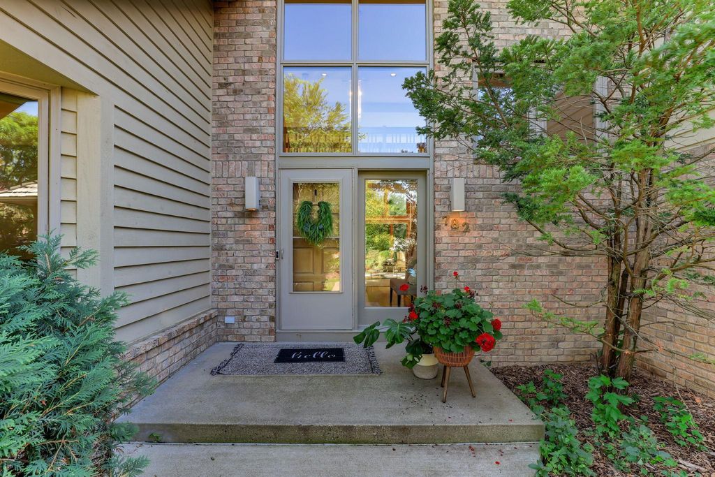 782 Evergreen Knolls, Mendota Heights, MN 55118 — photo 4