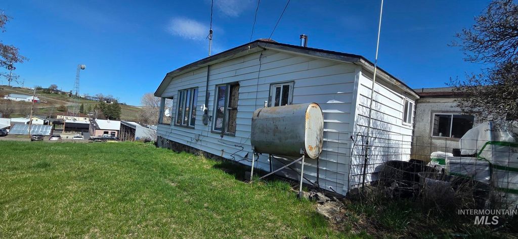 405 1st S Street, CottonWood, ID 83522 photo 3