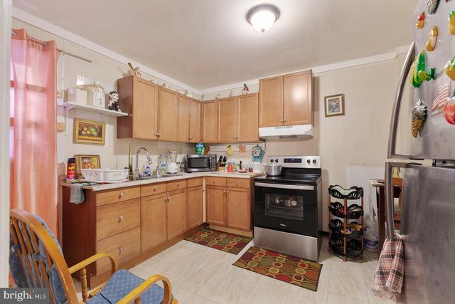 121 S BLANK ST, Allentown, PA 18102