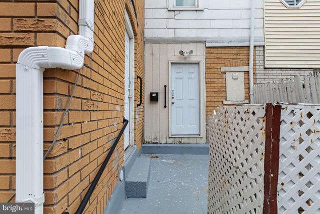 121 S BLANK ST, Allentown, PA 18102