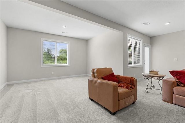 202 NW Joshua Drive, Lee's Summit, MO 64081