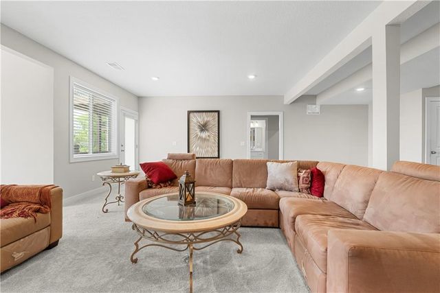 202 NW Joshua Drive, Lee's Summit, MO 64081