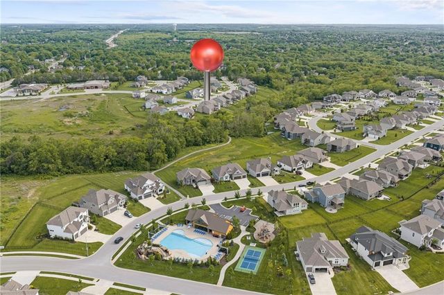 202 NW Joshua Drive, Lee's Summit, MO 64081