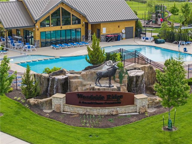 202 NW Joshua Drive, Lee's Summit, MO 64081