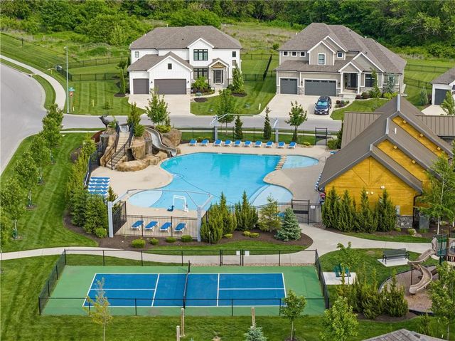 202 NW Joshua Drive, Lee's Summit, MO 64081