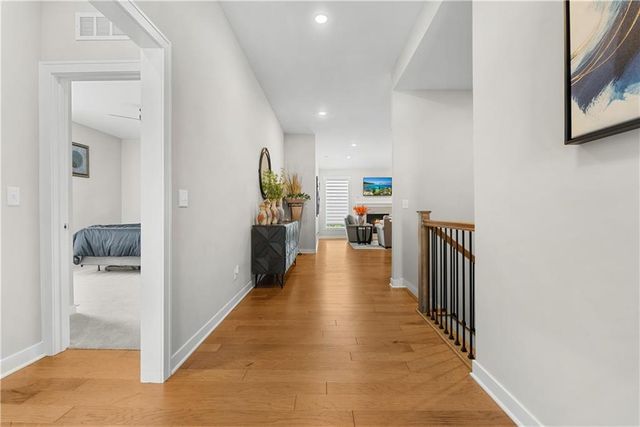 202 NW Joshua Drive, Lee's Summit, MO 64081
