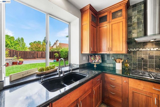 605 Bancroft Pl, San Ramon, CA 94582