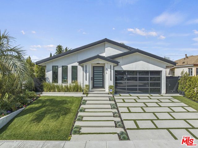 5715 Troost Avenue, North Hollywood, CA 91601