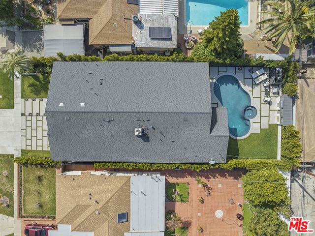5715 Troost Avenue, North Hollywood, CA 91601