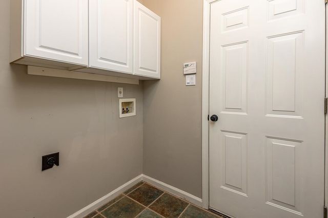 1213 OAK CREEK DR, Collierville, TN 38017