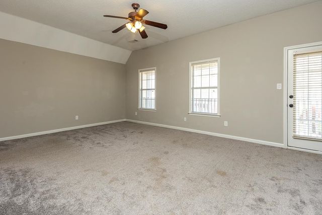 1213 OAK CREEK DR, Collierville, TN 38017