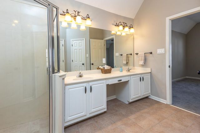 1213 OAK CREEK DR, Collierville, TN 38017