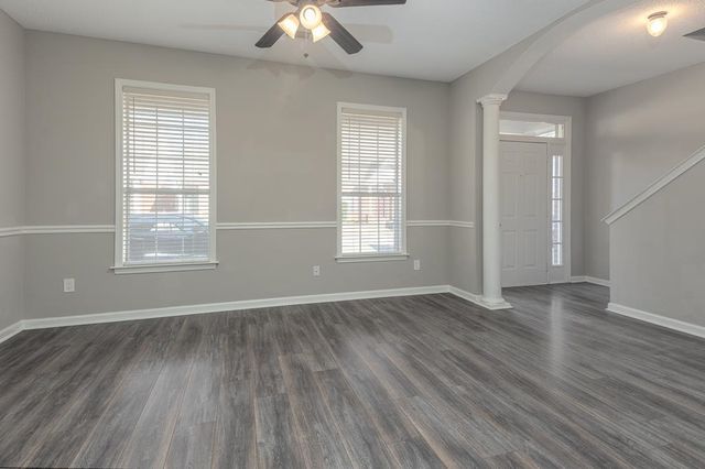 1213 OAK CREEK DR, Collierville, TN 38017