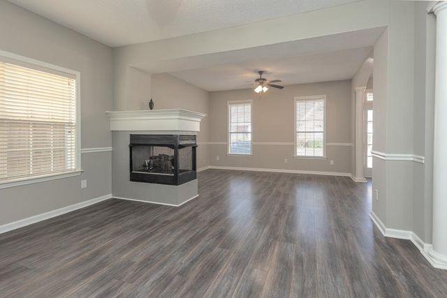 1213 OAK CREEK DR, Collierville, TN 38017