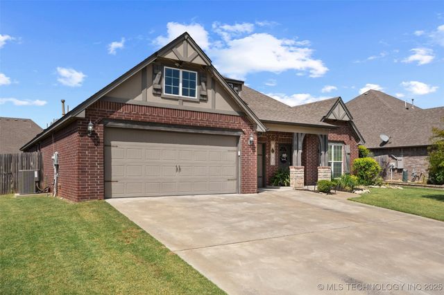 15511 E 87th Street North, Owasso, OK 74055