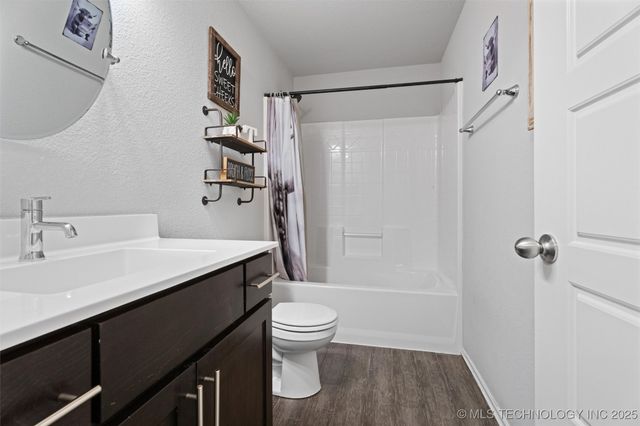 15511 E 87th Street North, Owasso, OK 74055
