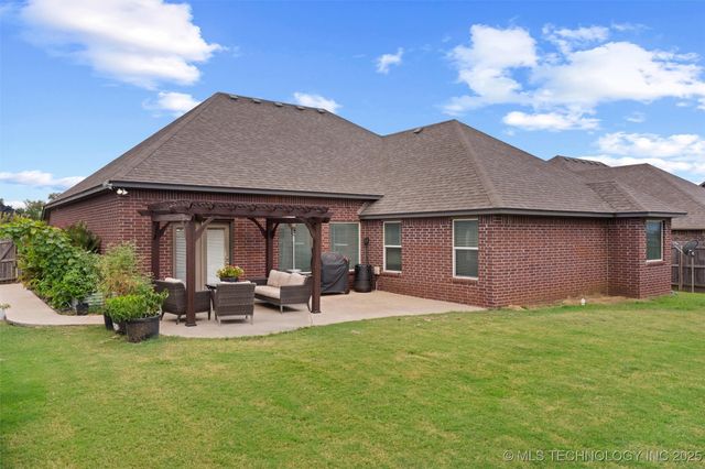 15511 E 87th Street North, Owasso, OK 74055