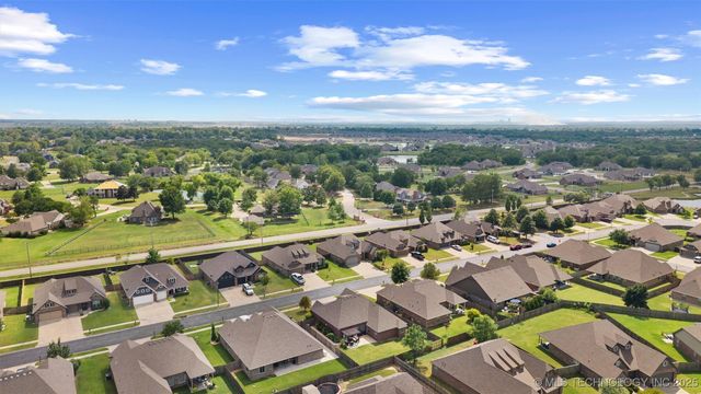 15511 E 87th Street North, Owasso, OK 74055