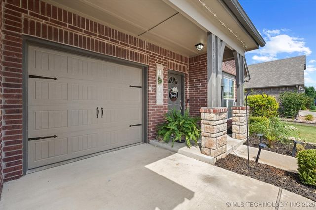 15511 E 87th Street North, Owasso, OK 74055